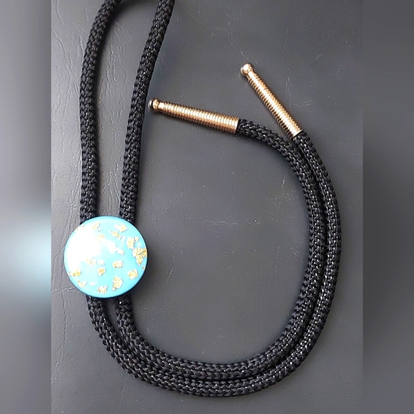 Lucite Bolo Tie with Gold flecks, 70s bolo tie - Picture 2 of 6